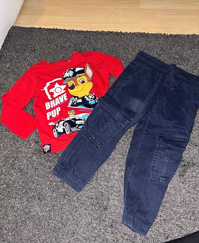 2 teiliges kleiderpaket Größe 98.