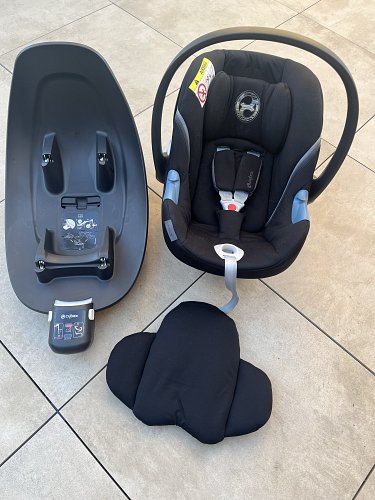 Babyschale mit Isofix base cybex