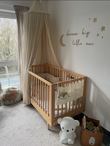 Babybett aus Holz