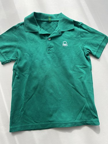 Polo Shirt grün für 7-8  Jährige von Benetton sehr gut