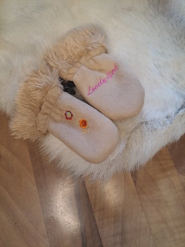 Kleine Süße Handschuhe