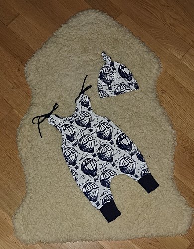 Handmade Set Strampler und Mütze