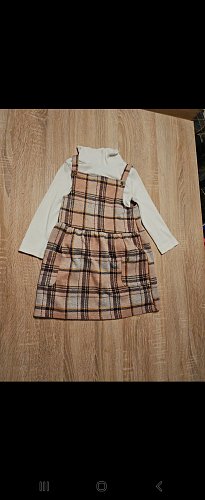 Kleid mit Pulli