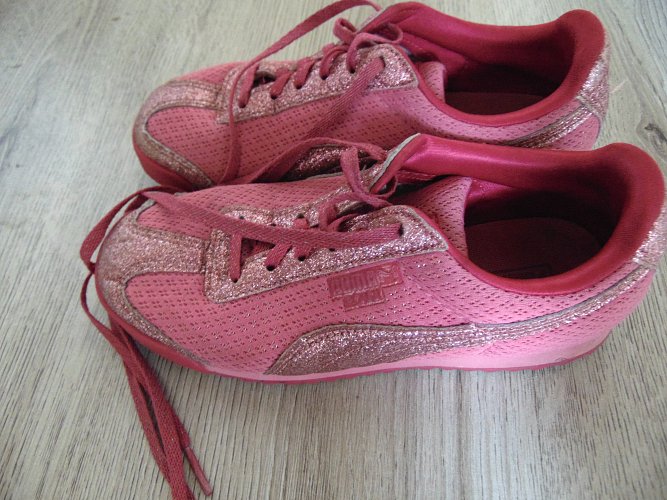 Süße Turnschuhe Sneaker Gr. 33 Puma