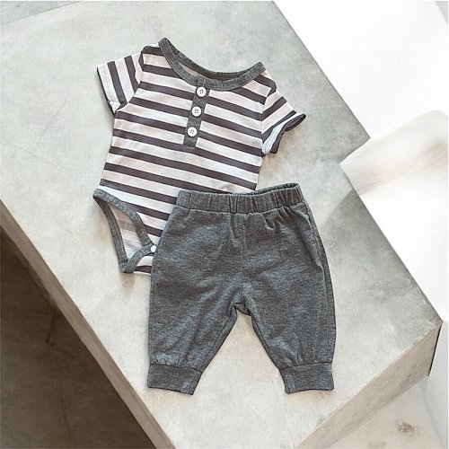 Neues Outfit-Set gestreifter Body mit Hose 🩶