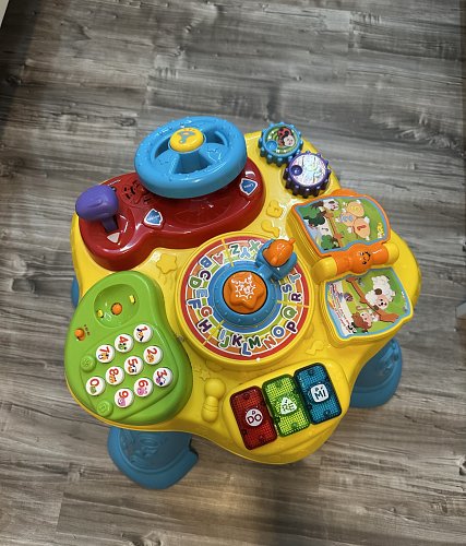 Spieltisch VTechBaby