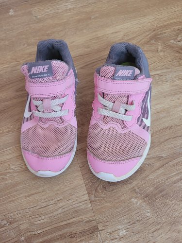 Rosa Nike Sneaker für Mädchen Gr. 26