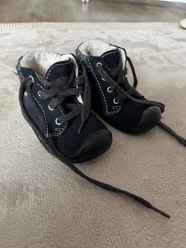 Gefütterte Schuhe von Elefanten in Größe 21