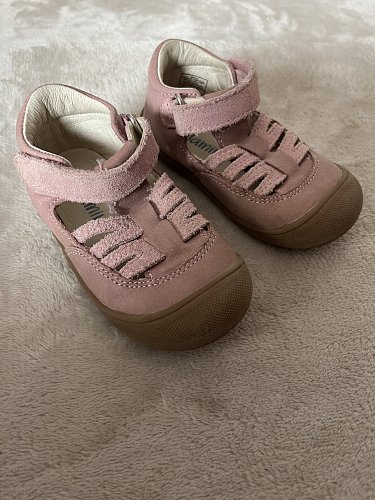 Schuhe in Größe 22 zu verkaufen