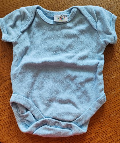 Blauer kurzarm Body