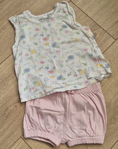 T-Shirt & Hose Set