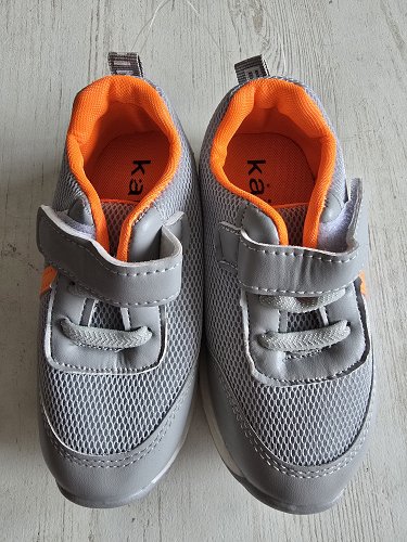 Sneaker