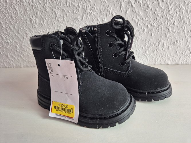 Stiefel / gefüttert
