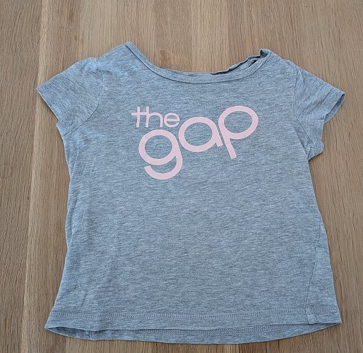 GAP T-Shirt