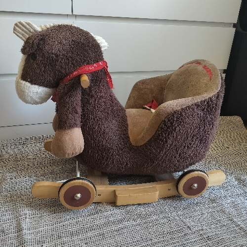 Zieh- und Schaukelpferd