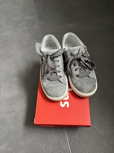 Schnürschuhe mit Reißverschluss