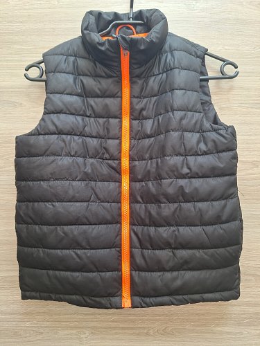 Ärmellose Jacke H&M Gr. 134