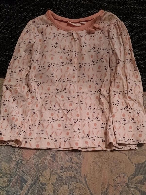 Weißes Langarmshirt