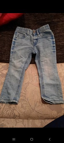 Hellblaue Jeans