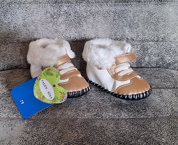 süße warme Plüschstiefel