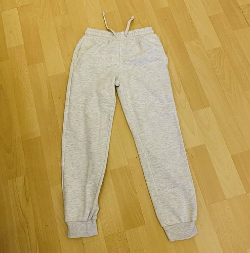 L&D Graue Jogginghose Gr. 128