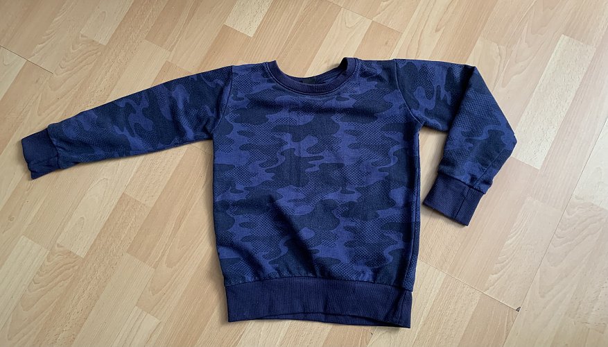 Y.F.K. Pullover
