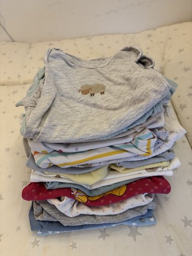 20 Stück Kurzarmbodys - ein Preis!