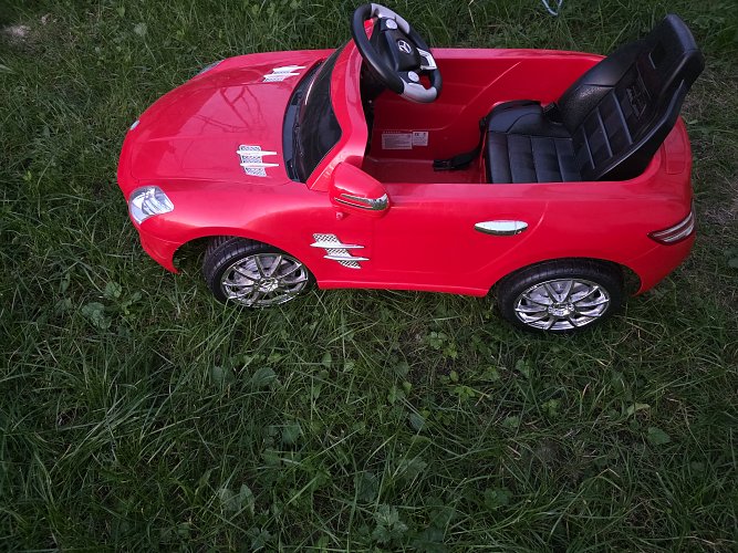 Elektroauto mit Fernbedienung