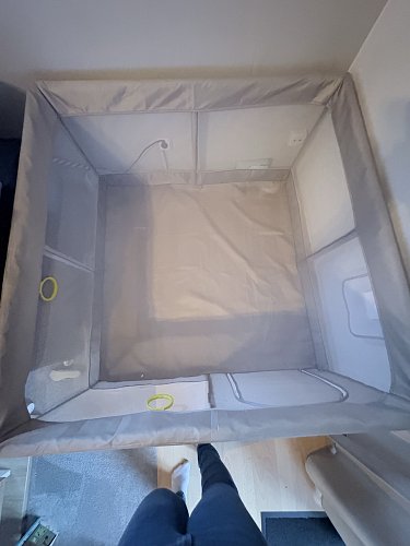 Laufstall 1,20 x 1,20m mit Tür, gepflegter Zustand