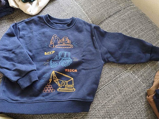 Pullover mit Fahrzeugen