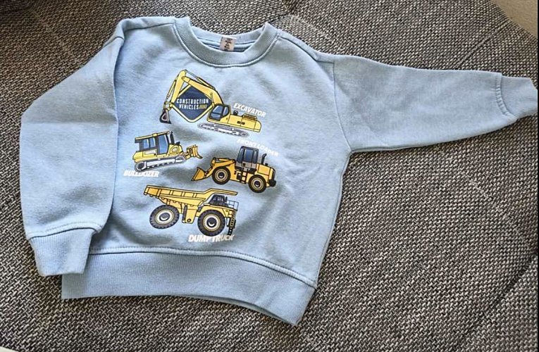 Pullover mit Fahrzeugen