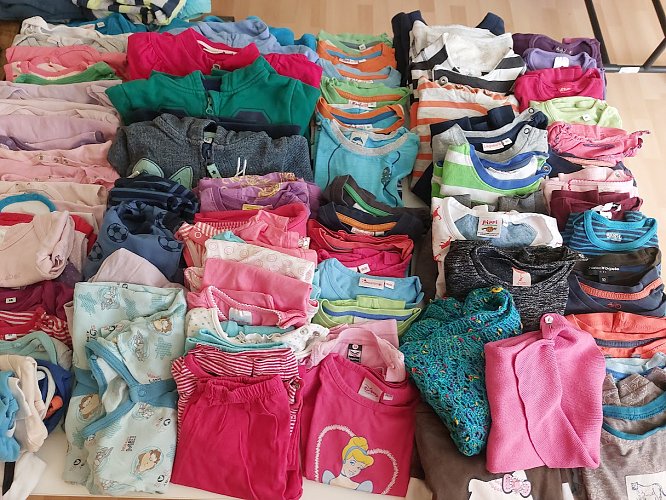 Kleidung Gr. 86/92 - versch. Artikel