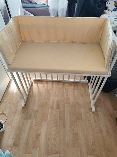 Beistellbett fürs Schlafzimmer.