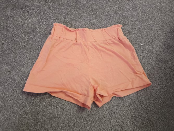 Kurze Hose / passend zum T-Shirt