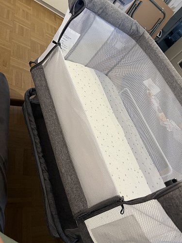 Beistellbett auf Rollen