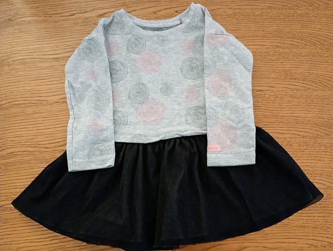 Langarmkleid grau mit schwarzem Tüllrock 80 Bellybutton