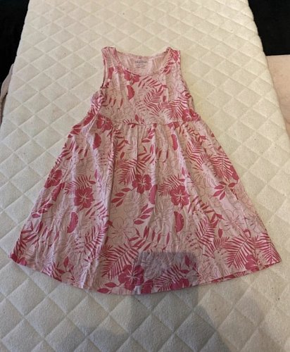 Kleid in der Größe 122/128