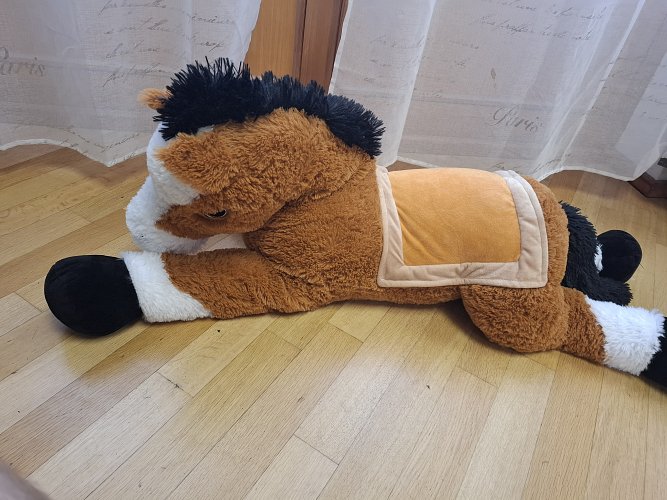 Plüschpferd