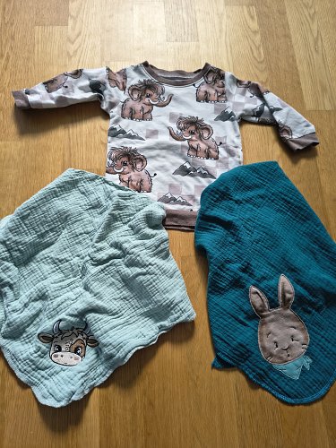 Handmade Pi&Hu - Pullover Größe 74 & 2x Musselin-Dreieickstuch
