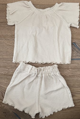H&M Set Tshirt und Shorts