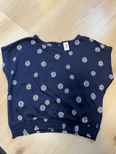 Neues Oberteil Größe 110 tshirt Blumen
